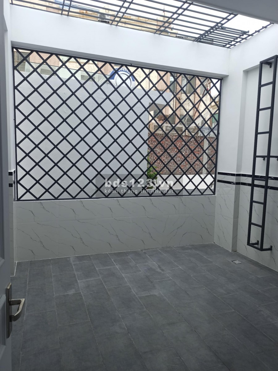 Nhà Phố Văn Cao, Xây mới 4 tầng, oto vào nhà giá mềm 4,35 tỷ