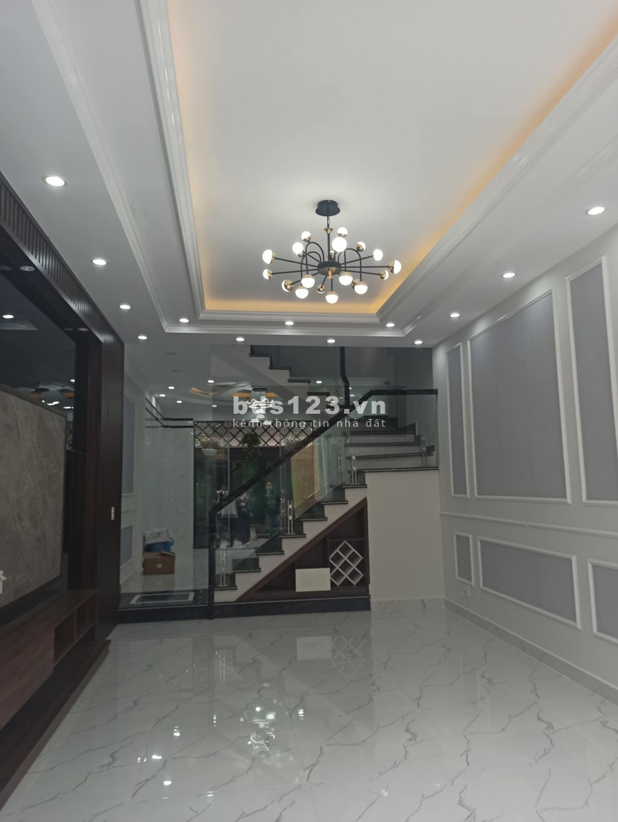 Nhà Phố Văn Cao, Xây mới 4 tầng, oto vào nhà giá mềm 4,35 tỷ