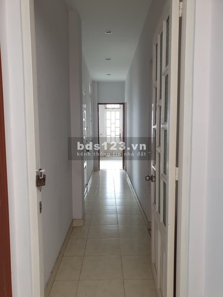 Bán Nhà Phố Đường Nguyễn Văn Đậu Quận Bình Thạnh. DT: 105m2. LH: 0932155399.