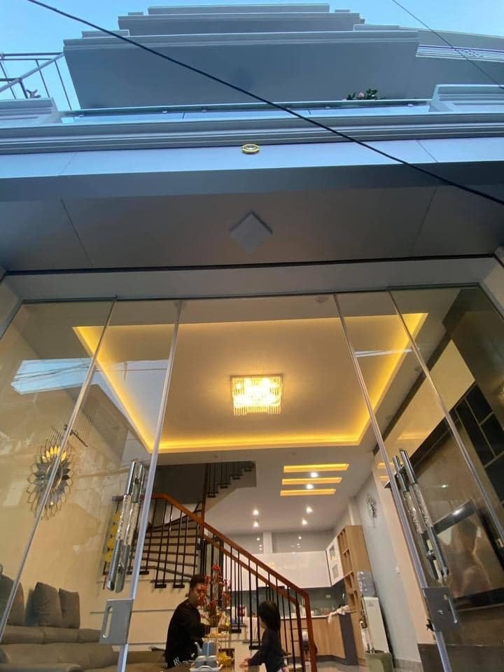 Bán Gấp Nhà Cầu Giấy, diện tích 37m2, 5 tầng, mặt tiền 5.1m Giá 5.09 tỷ