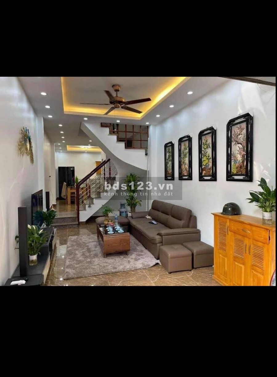 Bán nhà nguyên căn Vĩnh Hưng siêu đẹp, ô tô. đỗ cưa, st 38m2, 4 tầng, giá 2.7 tỷ
