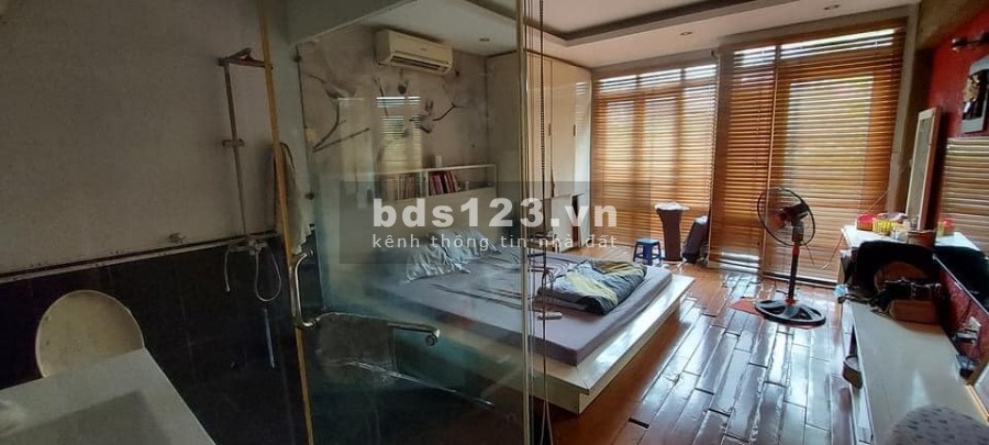 Bán nhà Trần Cung, DT: 58m2, 3 Tầng, MT: 8m, giá: 3,95 tỷ