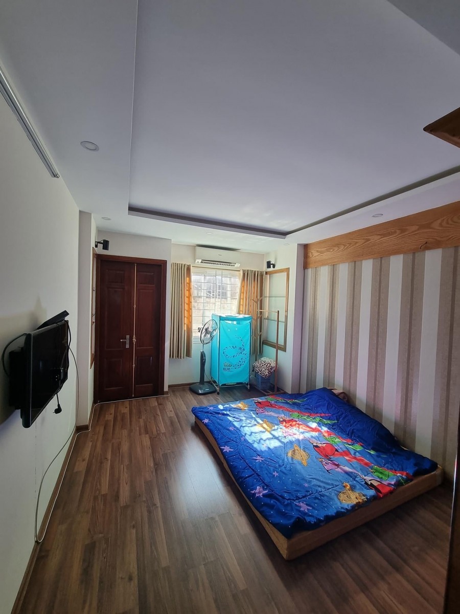 Nhà đẹp Đường Láng, Đống Đa 55m2x6T, nhỉnh 6 tỷ, mới đẹp ở ngay