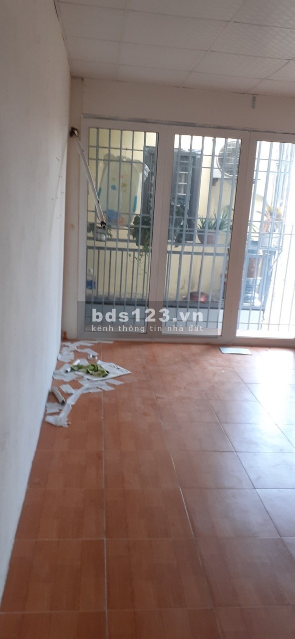 Bán nhà nguyên căn 2 tầng đúc kiên cố, giá 1.68 tỷ, phường Vĩnh Tuy, Quận Hoàng Mai