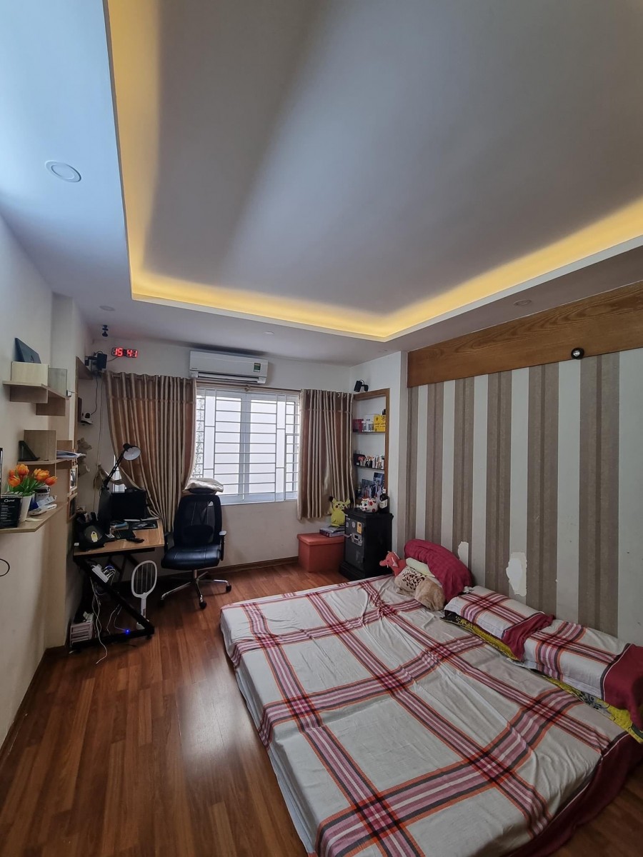 Nhà đẹp Đường Láng, Đống Đa 55m2x6T, nhỉnh 6 tỷ, mới đẹp ở ngay