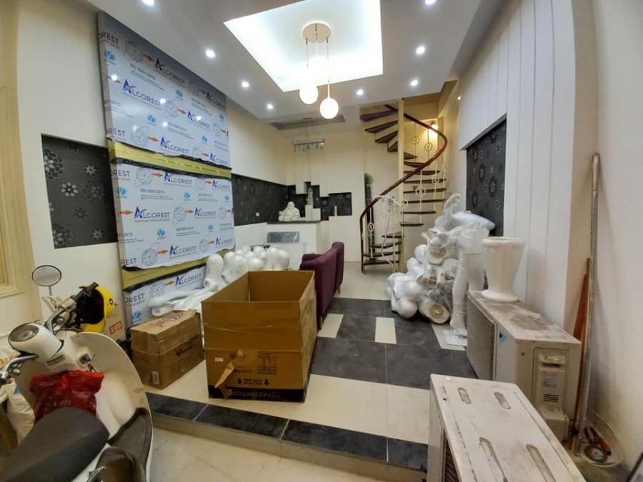 Bán nhà ngõ 204 phố Tôn Đức Thắng Ô Chợ Dừa, Quận Đống Đa, dt 36m2, 4 tầng, lô góc, giá 3.45 tỷ