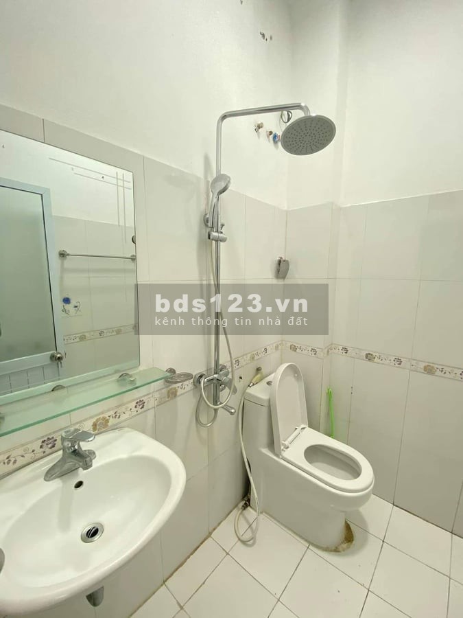Bán Nhà Yên Hoà 36m2 giá 3,65 tỷ, gần Phố, an sinh đỉnh, 5…