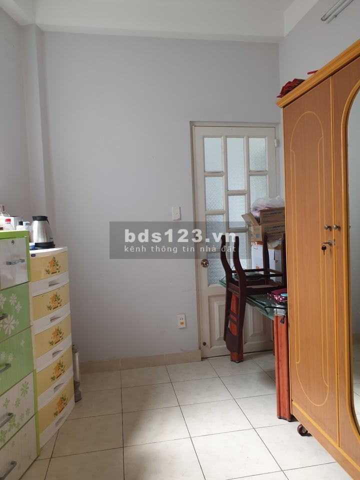Bán Nhà Phố Đường Nguyễn Văn Đậu Quận Bình Thạnh. DT: 105m2. LH: 0932155399.
