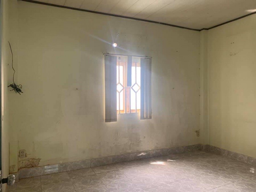 Bán gấp nhà cách đường PHú THọ Hòa 20m DT 34m2 giá 3.4 tỷ TL