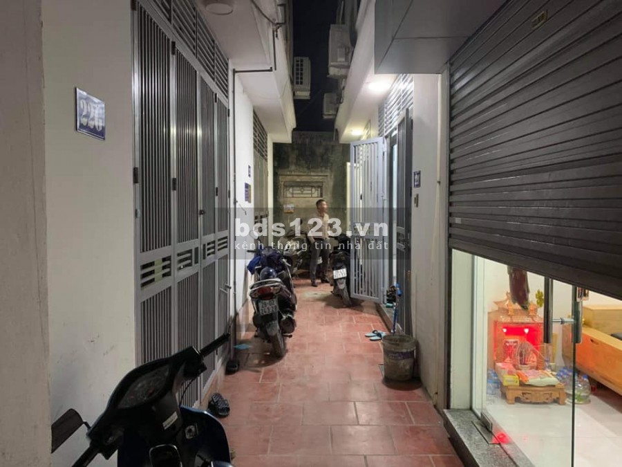 Bán nhà Xuân Phương, dt 31m2 x 5 tầng, giá 2.5 tỷ có thương lượng