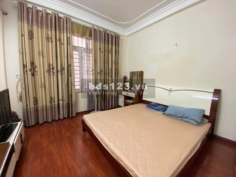 Bán nhà Mễ Trì, Nam Từ Liêm - Rẻ nhất khu vực, gần Ô Tô - 36m2 giá 3,3 tỷ.