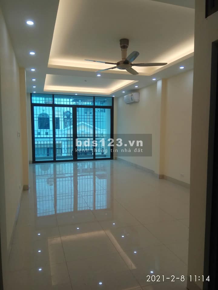Bán nhà Xuân Đỉnh dt 64m2, 5 tầng đúc, thang máy, mt 4m, phân lô, ô tô vào nhà giá 10.6 tỷ