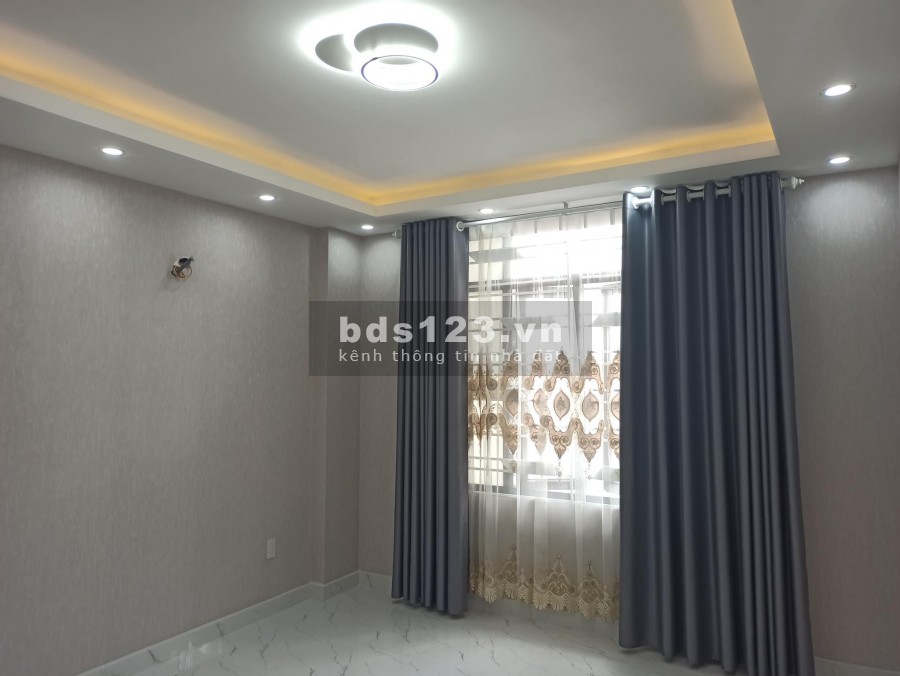 Nhà Phố Văn Cao, Xây mới 4 tầng, oto vào nhà giá mềm 4,35 tỷ