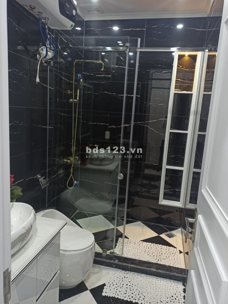 Nhà Phố Văn Cao, Xây mới 4 tầng, oto vào nhà giá mềm 4,35 tỷ