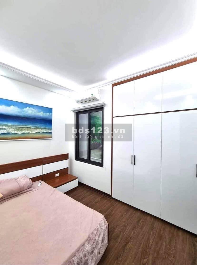 Siêu phẩm nhà full nội thất ngõ 199 Trần Quốc Hoàn ô tô vào nhà. 45m2 6 tầng mt 4m. Giá 10 tỷ