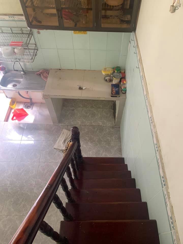 Bán gấp nhà cách đường PHú THọ Hòa 20m DT 34m2 giá 3.4 tỷ TL
