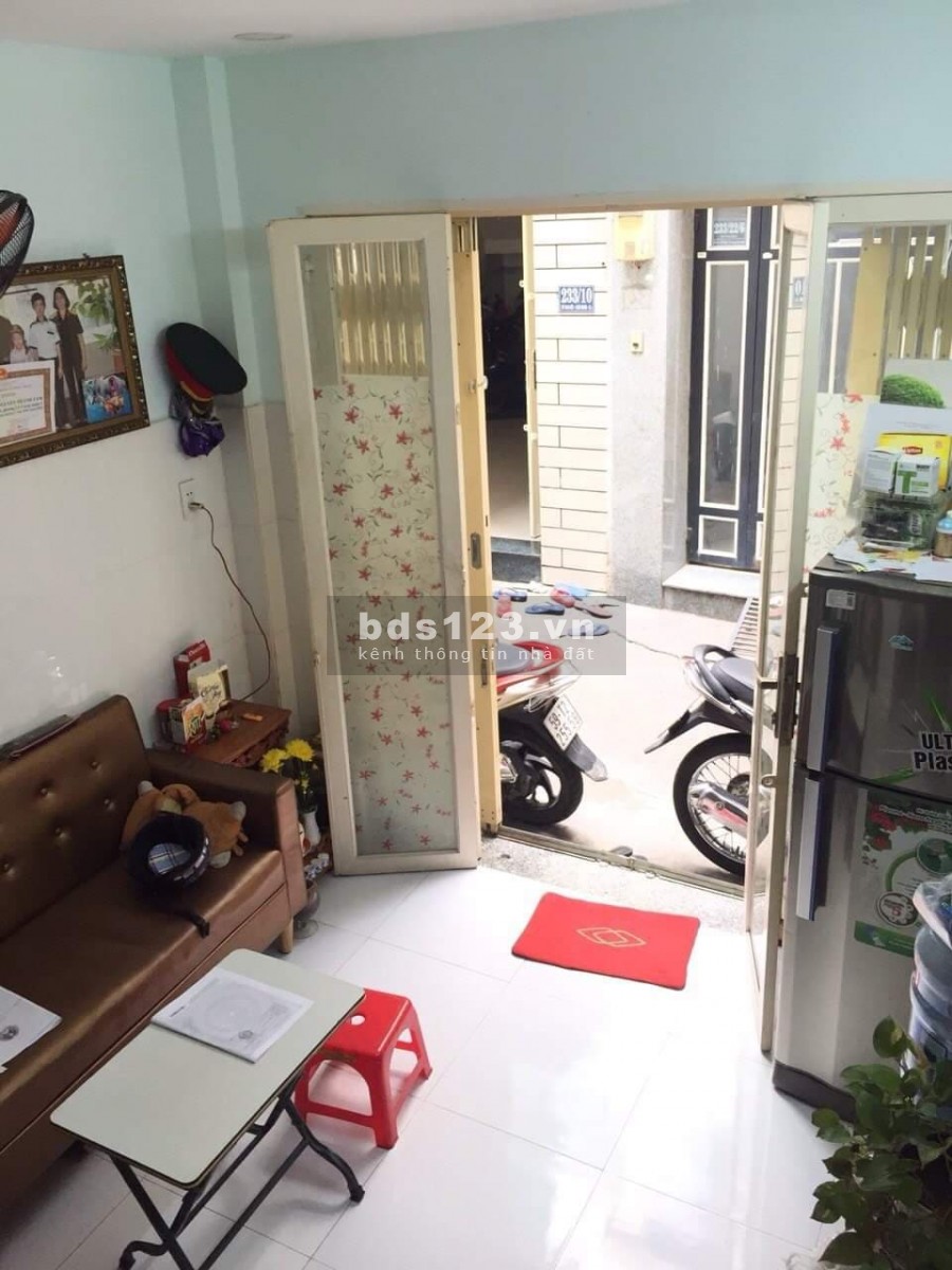 Cần bán gấp nhà mùa COVID Bến Chương Dương Quận 1, 4 tầng đúc, giá 2.6 tỷ.