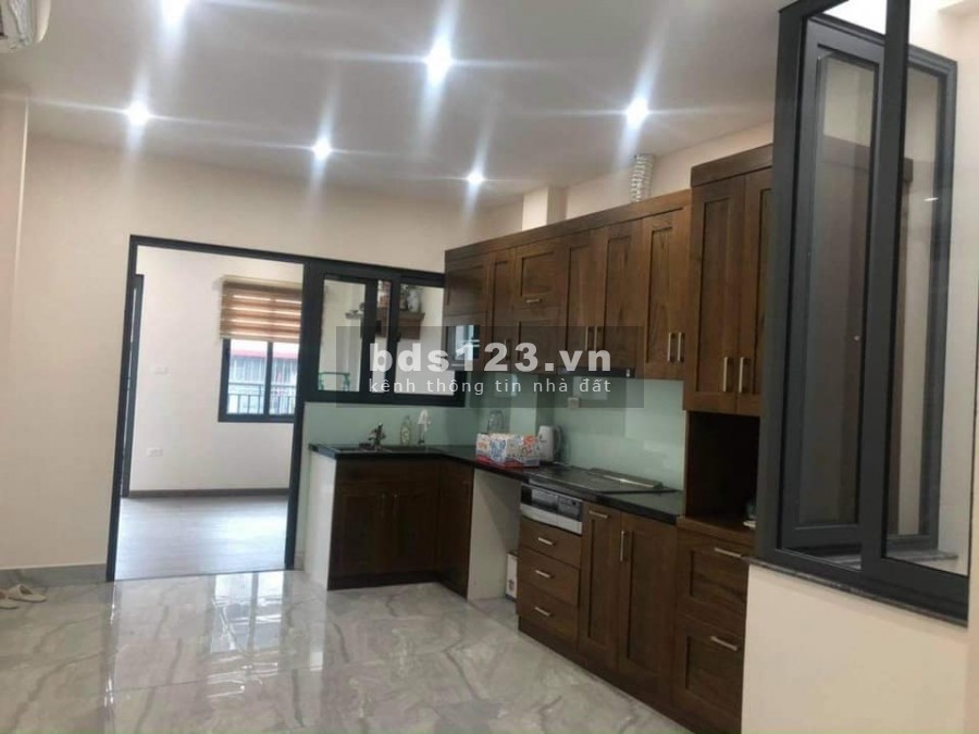 Trung tâm Ba Đình, ô tô thang máu, 3 mặt thoáng, 2 mặt ngõ ô tô, vừa ở vừa cho thuê, gần Lăng Bác