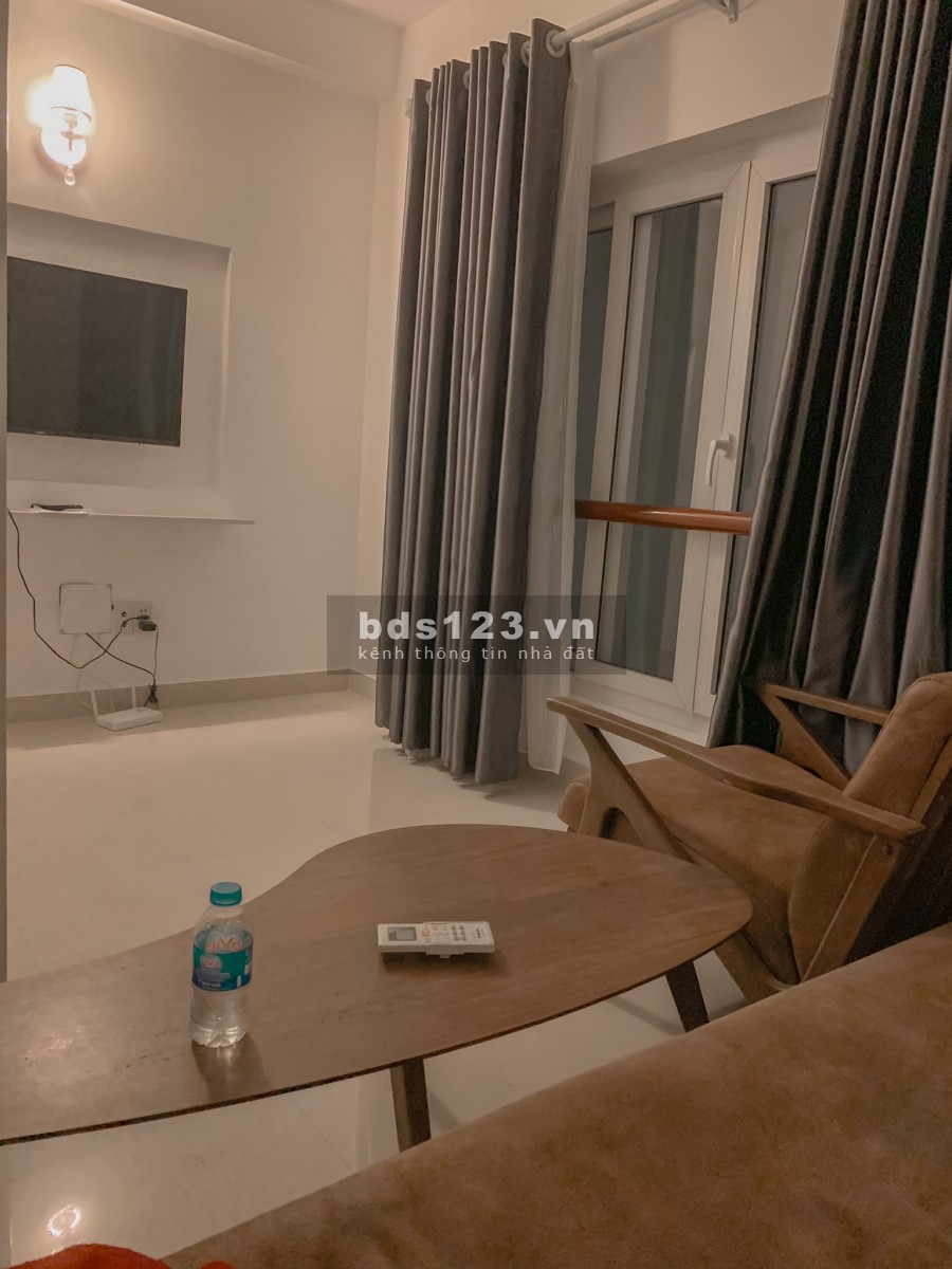 Nhà đẹp như mơ, khu ẩm thực Phan Xích Long, hẻm. 30m, ra mặt tiền, dt 40m2, 5 tầng, chỉ 7.3 cho căn đẹp