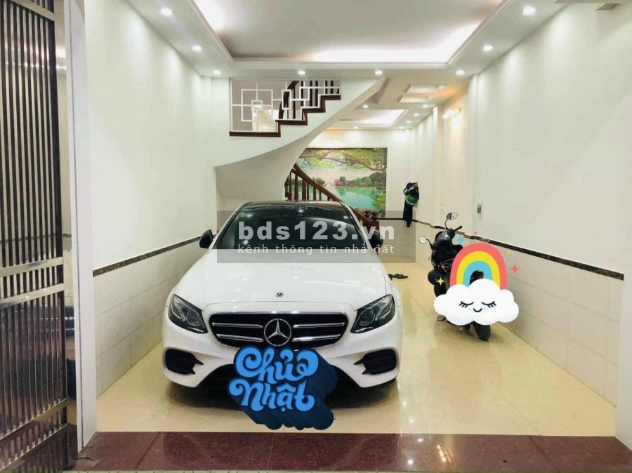 Siêu phẩm nhà full nội thất ngõ 199 Trần Quốc Hoàn ô tô vào nhà. 45m2 6 tầng mt 4m. Giá 10 tỷ