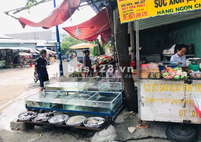 Tôi chính chủ cần bán gồm căn nhà phía trước và 4 phòng trọ kinh doanh phía sau tại Mỹ Phước 3