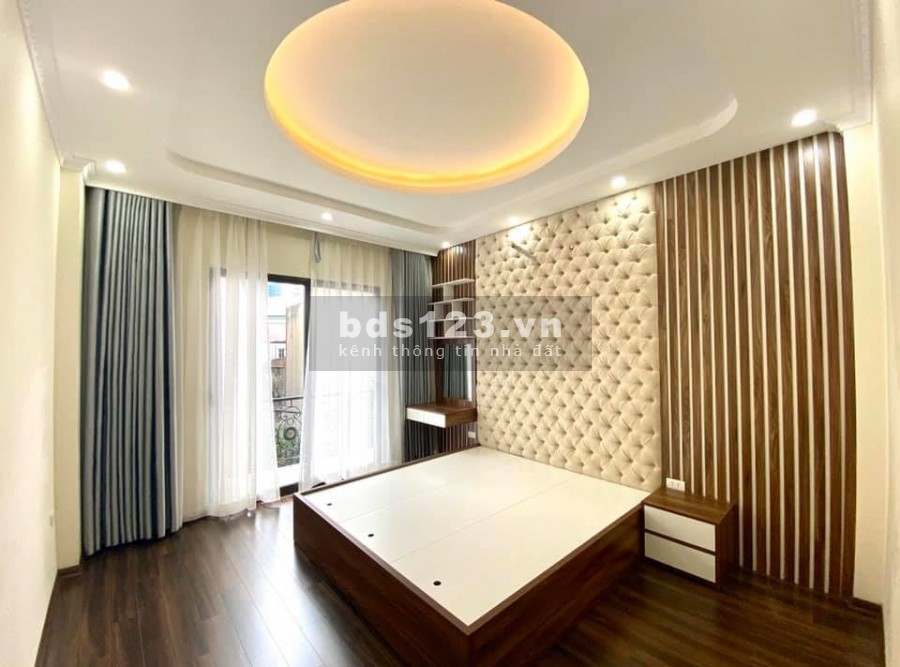 Bán nhà Bồ Đề 45m2, 5 tầng, mt rộng, nhà mới, lô góc, ngõ thông, 3 thoáng, giá chỉ 3.7 tỷ