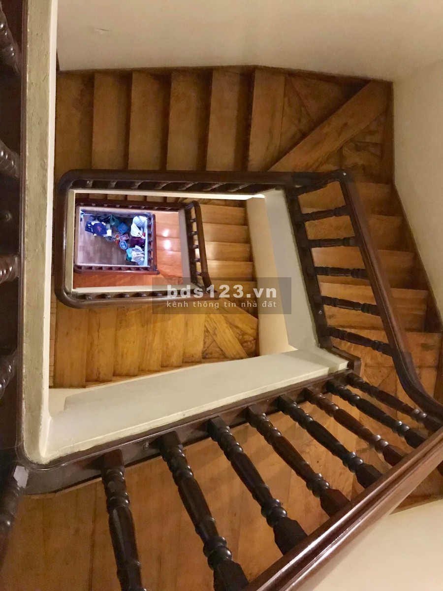 Bán gấp nhà lô góc Phạm Văn Đồng dt 70m2, mt 4.1m, chỉ 5.3 tỷ, không có căn thứ 2