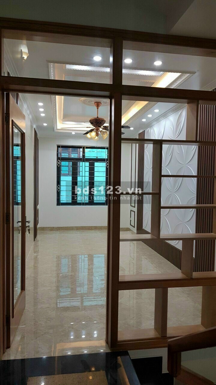 Bán nhà mặt phố Mạc Đĩnh Chi, TP HD, 65m2, 4 tầng, 4 ngủ, nhà cực đẹp, KD tốt, 2 tỷ 850