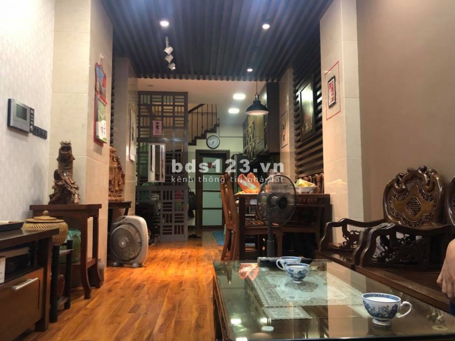 Bán nhà Trương Định, Ngõ thoáng -gần chợ Trương Định,39m2,3,05 tỷ