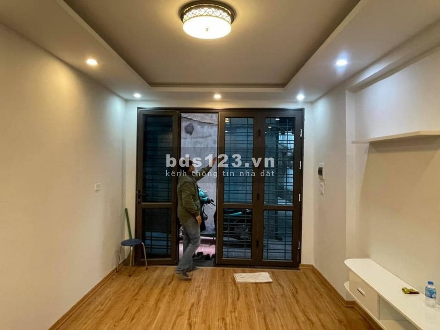Bán nhà Minh Khai, 22m2 x 3 Tầng x MT 3.2m, trước nhà BAGAC đỗ, Sổ Riêng đẹp cất két
