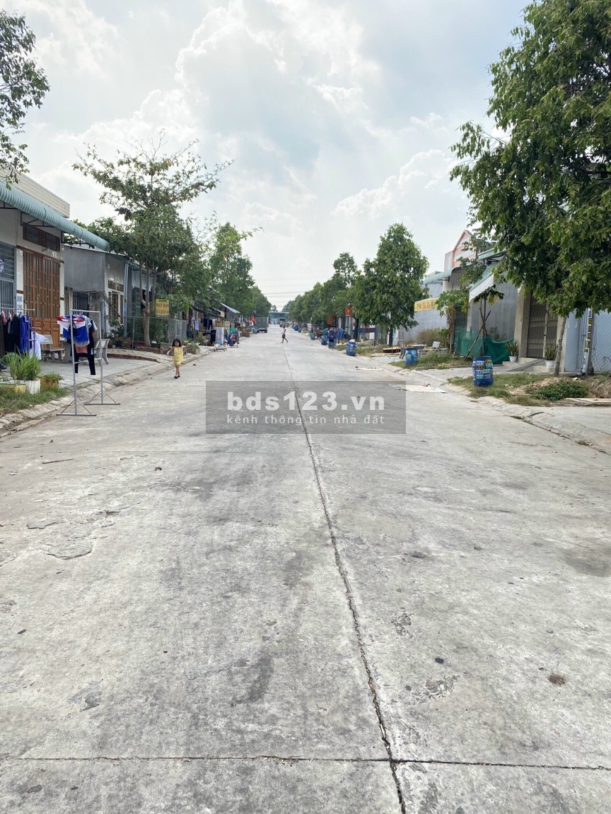 Nhượng lại dãy trọ 16 phòng, 2 kiot ngay chợ Mỹ Phước 3, thu nhập gân 20 triệu/thang nhà mới tinh