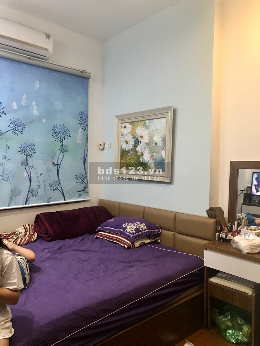 Bán nhà Vương Thừa Vũ, Mặt tiền lớn, ngõ 5m. Đường thông. 55m2 giá chỉ 7.25 tỉ