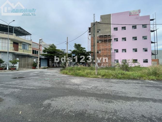 Bán lô đất mặt tiền Tỉnh Lộ 10, DT 100m, đối diện cổng bệnh viện Chợ Rẫy 2. gần UBND Bình Lợi
