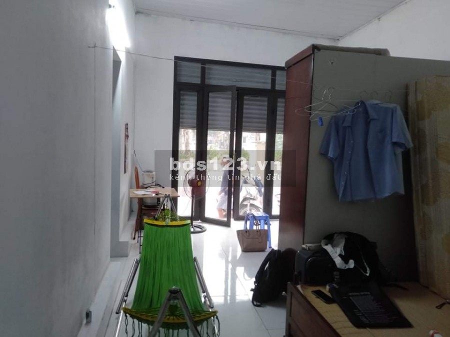 Cần bán nhà mặt phố Văn Cao Quận Ba Đình, 2 mặt thoáng kinh doanh đỉnh