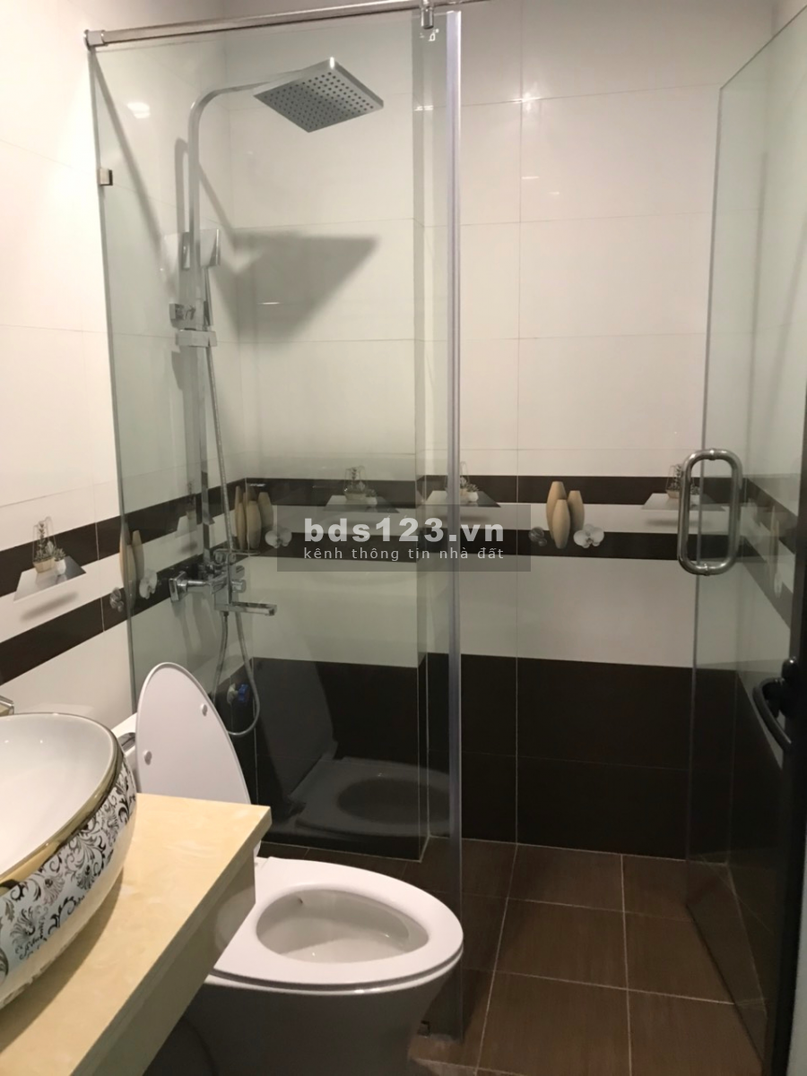 Bán nhà riêng ô tô vào nhà, phường Phú Diễn, 5 tầng, giá bán nhanh 7 tỷ