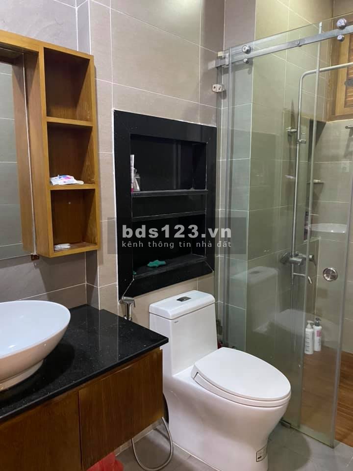 Bán nhà Bùi Đình Túy p12 Bình Thạnh 60m2, 5 tầng, 4pn xe hơi vào nhà chỉ có 8.8 tỷ