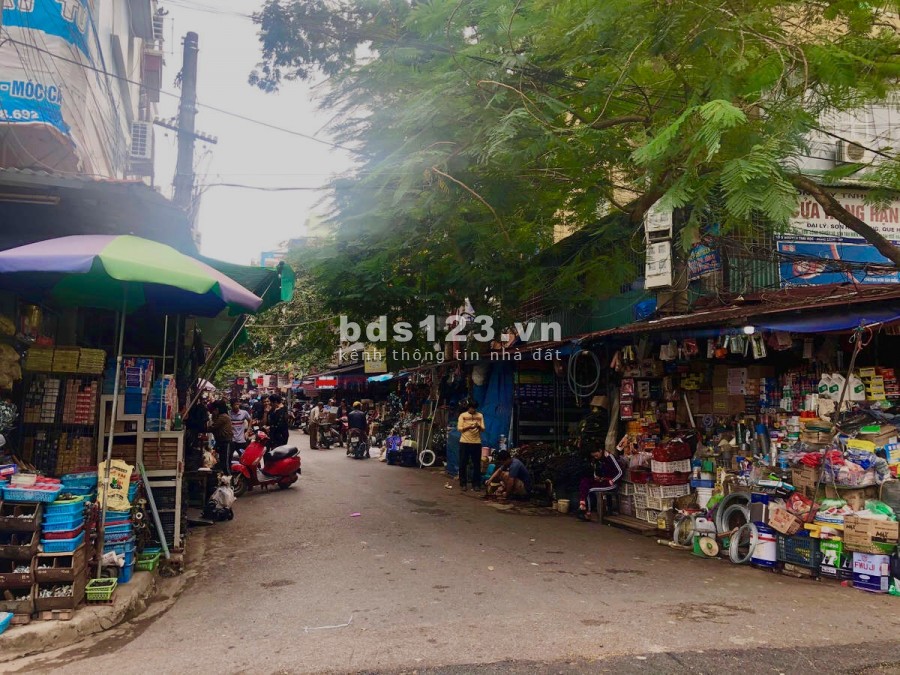 Định cư nước ngoài bán đất 2080m2, đối diện cụm cong nghiệp, gần chợ, khu đông dân, giá 560 triệu
