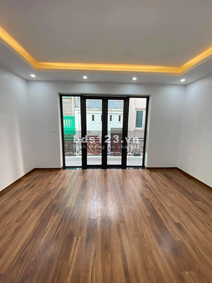 Chính chủ bán nhà phố Cù Chính Lan, Thanh Xuân, Nhà đẹp long lanh 66m2x 5 Tầng MT: 5.3m
