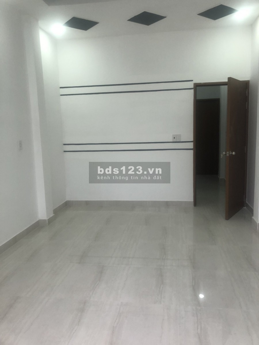 Nhà mới mặt tiền đường Nguyễn Thị Tần, phường 2 Quận 8