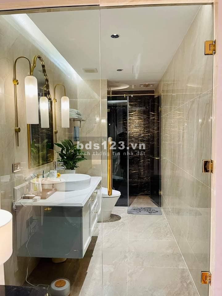 Nhà đẹp Quận Cầu Giấy, dt 65m2, văn phòng, thang máy, kinh doanh, cho thuê, tiện để ở