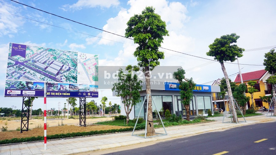 Dịch covid - Cần tiền nên bán nhanh lô đất ngang 5m - Tổng diện tích 140m2.