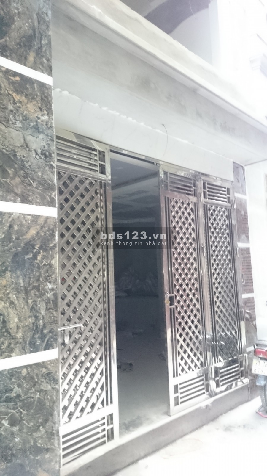 Cần bán nhà đẹp chia lô, hai căn liền kề, đầu phố Trần Cung, Cầu giấy. Nhanh, kẻo lỡ