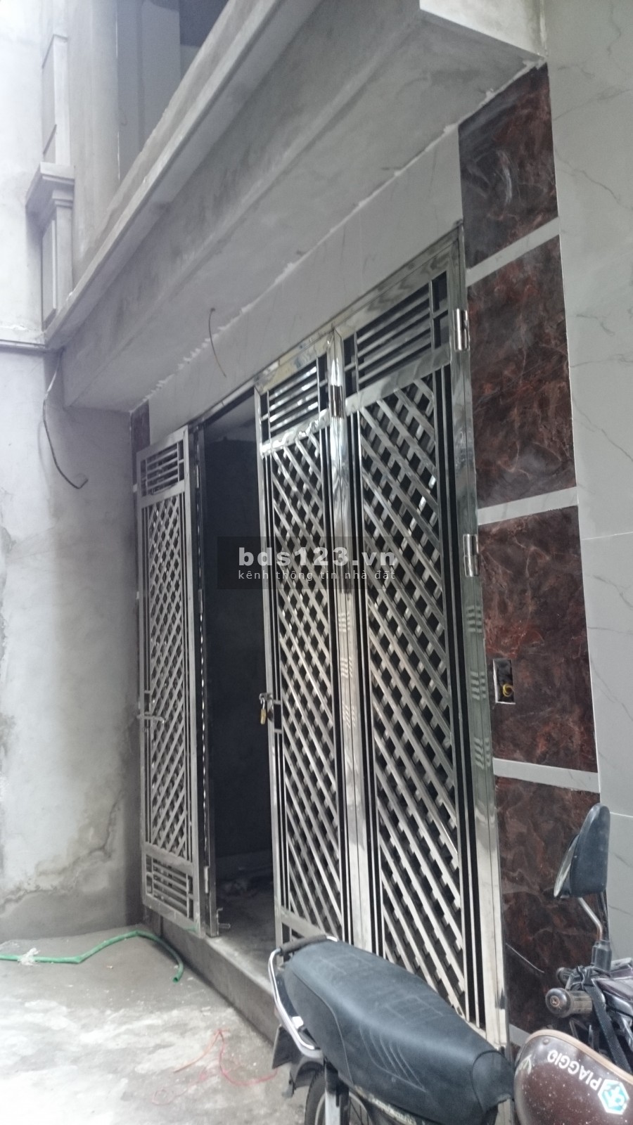 Cần bán nhà đẹp chia lô, hai căn liền kề, đầu phố Trần Cung, Cầu giấy. Nhanh, kẻo lỡ