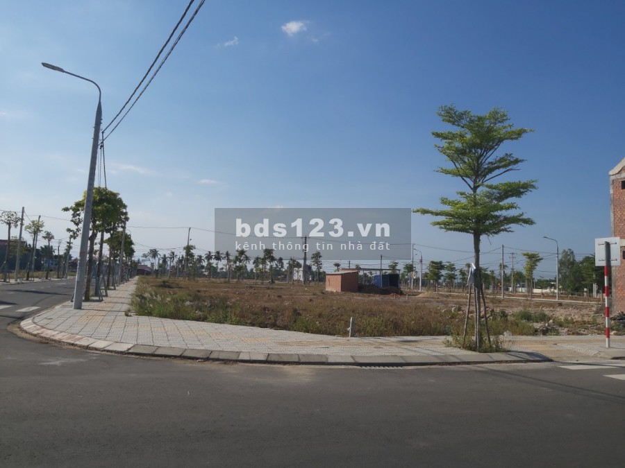 Bán 100m2 đất đô thị đường 13.5m sổ đỏ, gần Nam Đà Nẵng, lh 0905.848.545