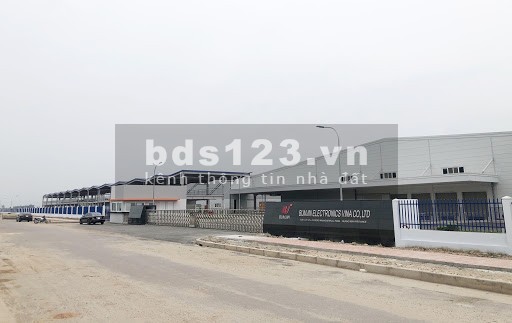Định cư nước ngoài bán đất 2080m2, đối diện cụm cong nghiệp, gần chợ, khu đông dân, giá 560 triệu