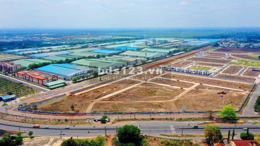 Đất nền MT quốc lộ 1A, đối diện cty Shingmark, dân cư đông đúc - 0969119772