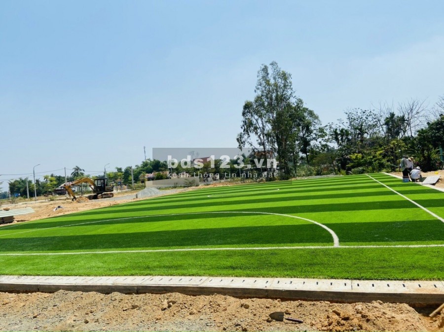 Dịch covid - Cần tiền nên bán nhanh lô đất ngang 5m - Tổng diện tích 140m2.