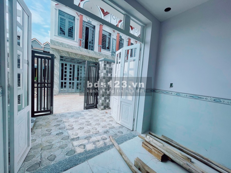 Nhà đẹp đúc 1 trệt 1 lầu dọn vào ở ngay giá quá rẻ, tặng nội thất trong nhà