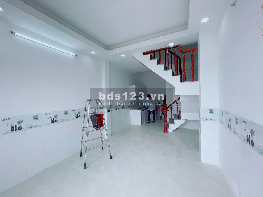 Nhà cực đẹp ngay khu công nghiệp chợ siêu thị suất ngay chợ sầm uất giá cực sốc