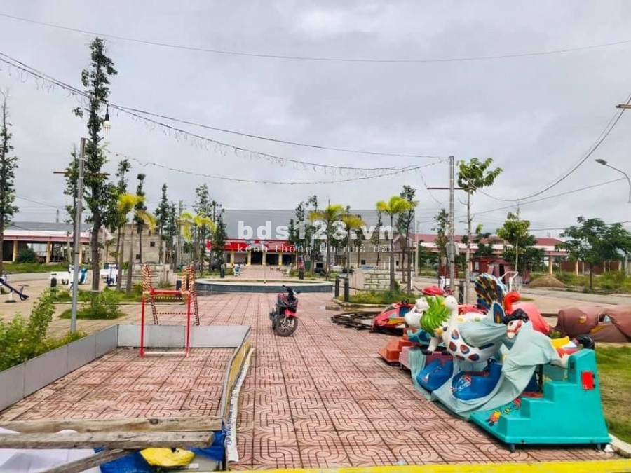 đất nền mặt tiền chợ trung tam thương mại trường học công viên